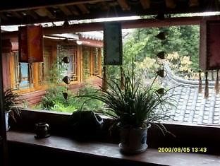 Overseas Inn Lijiang  Exterior photo